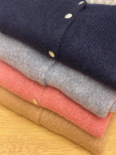 Cardigan met knopen: Verschillende kleuren
